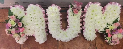Mum lettering pinks
